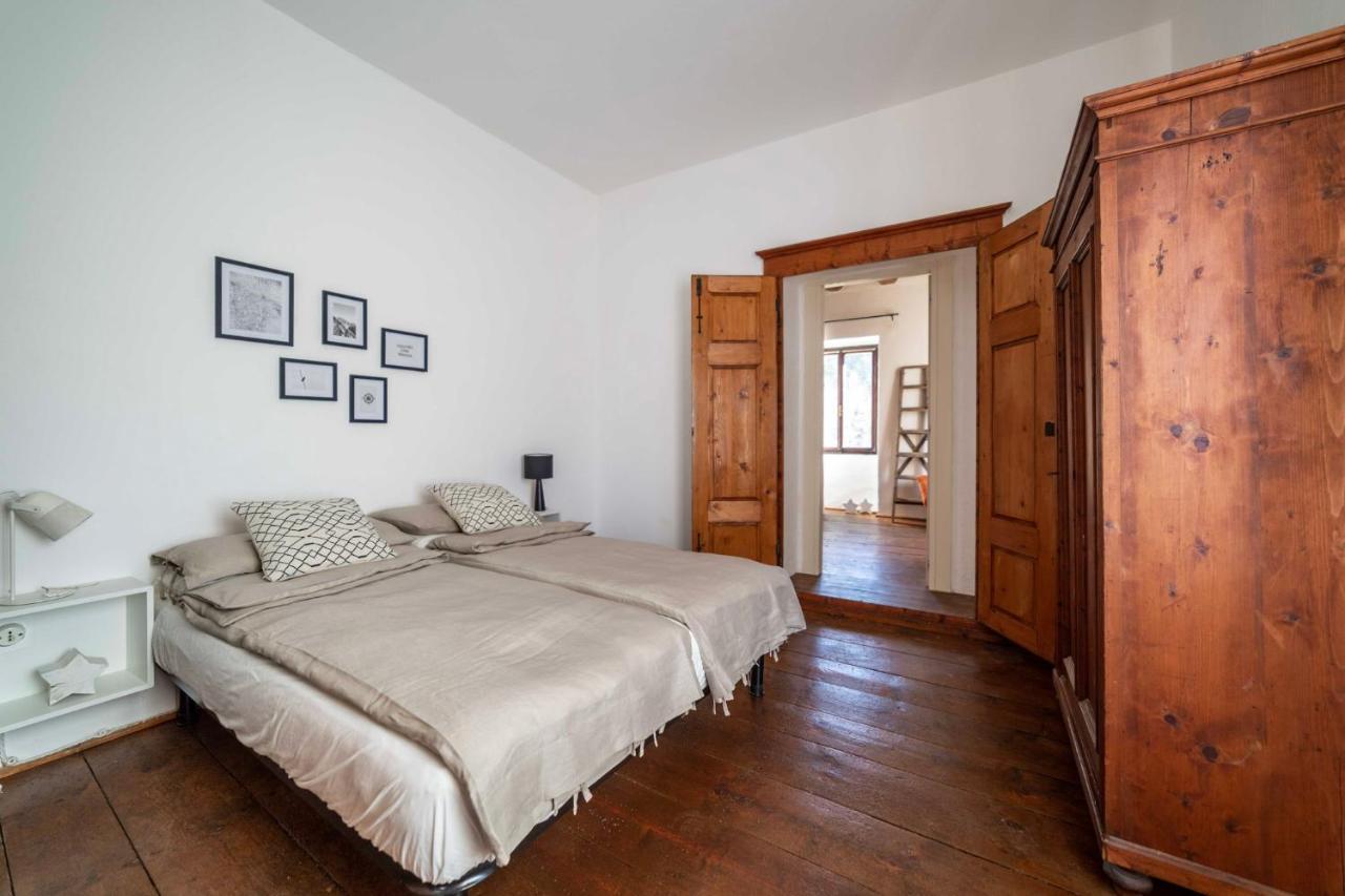 Giulio Mountain B&B อาลา ภายนอก รูปภาพ