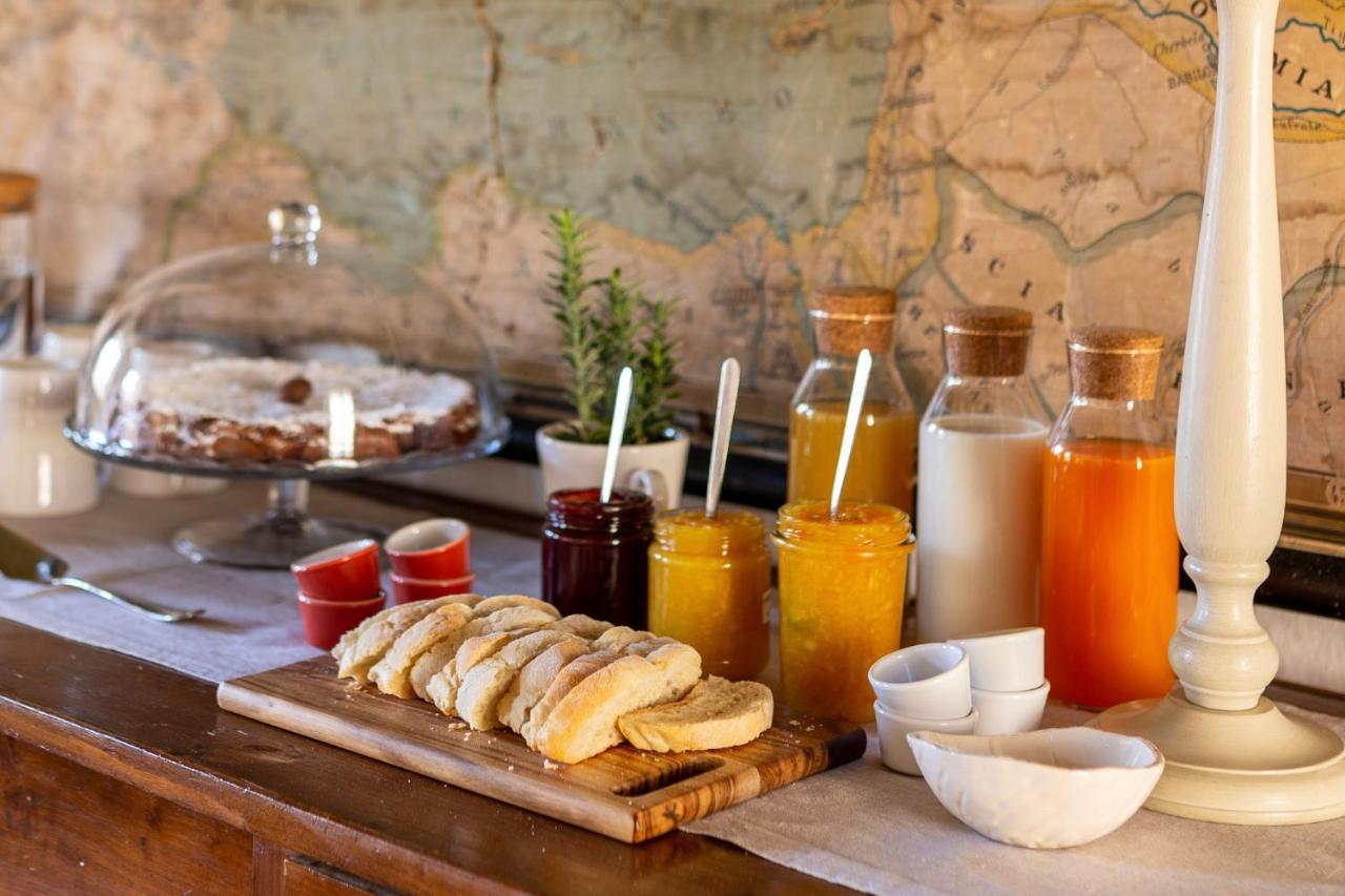 Giulio Mountain B&B อาลา ภายนอก รูปภาพ