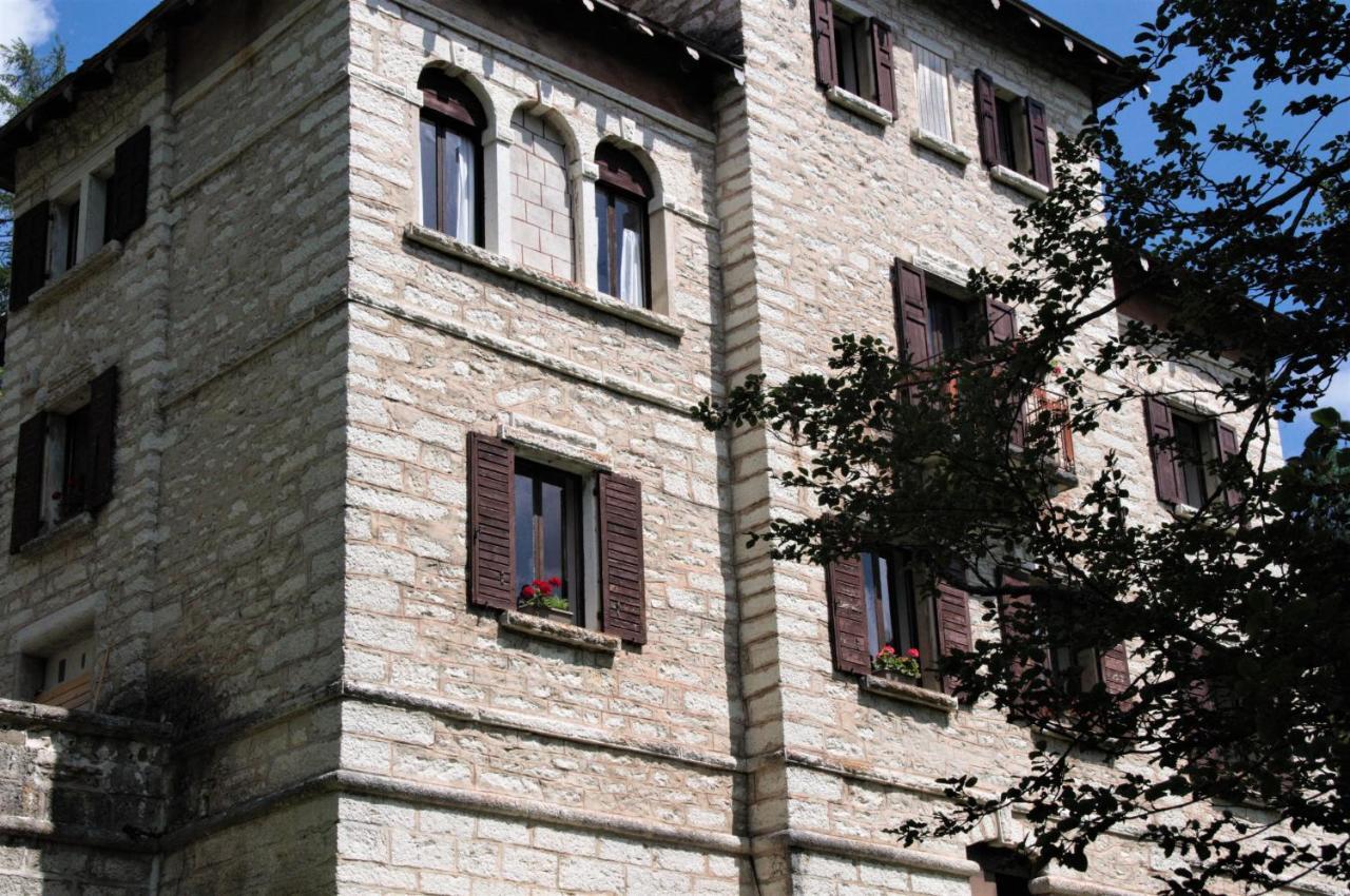 Giulio Mountain B&B อาลา ภายนอก รูปภาพ